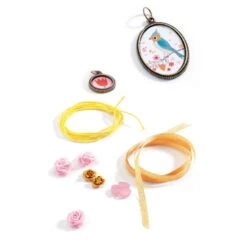 Djeco Coffret De Perles - Perles Et Fleurs… -Le Monde Heureux De Djeco coffret de perles perles et fleurs 2